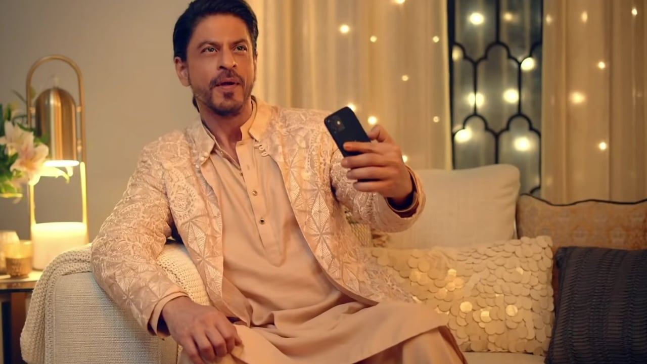 Watch: Cadbury's new ad makes SRK the brand ambassador of all local businesses; netizens call it 'heartwarming' - Vimarsana News