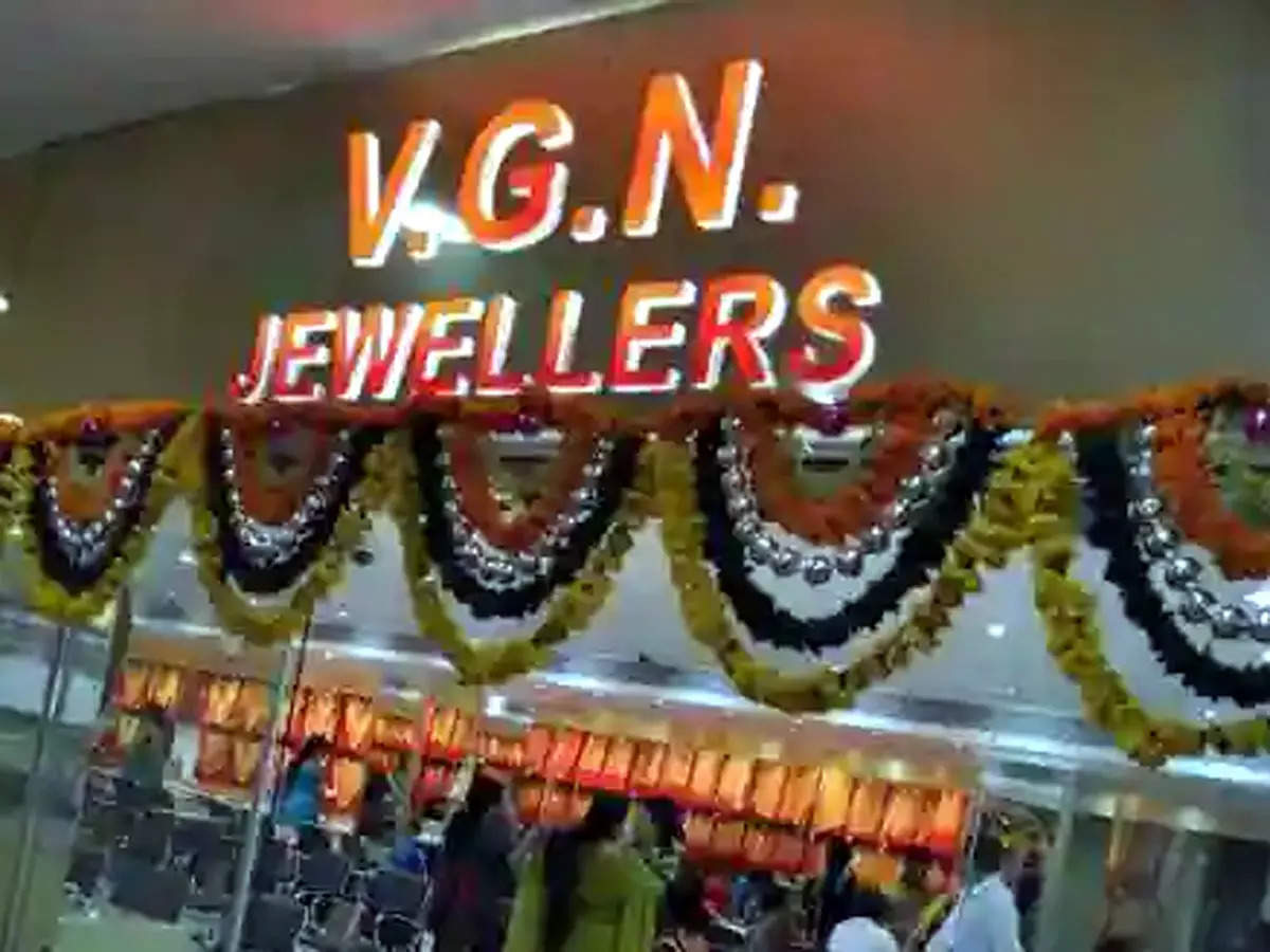 Owner of VGN Jeweller sent to jail custody, Thane police approached by 137 investors cheated by firm - Vimarsana News