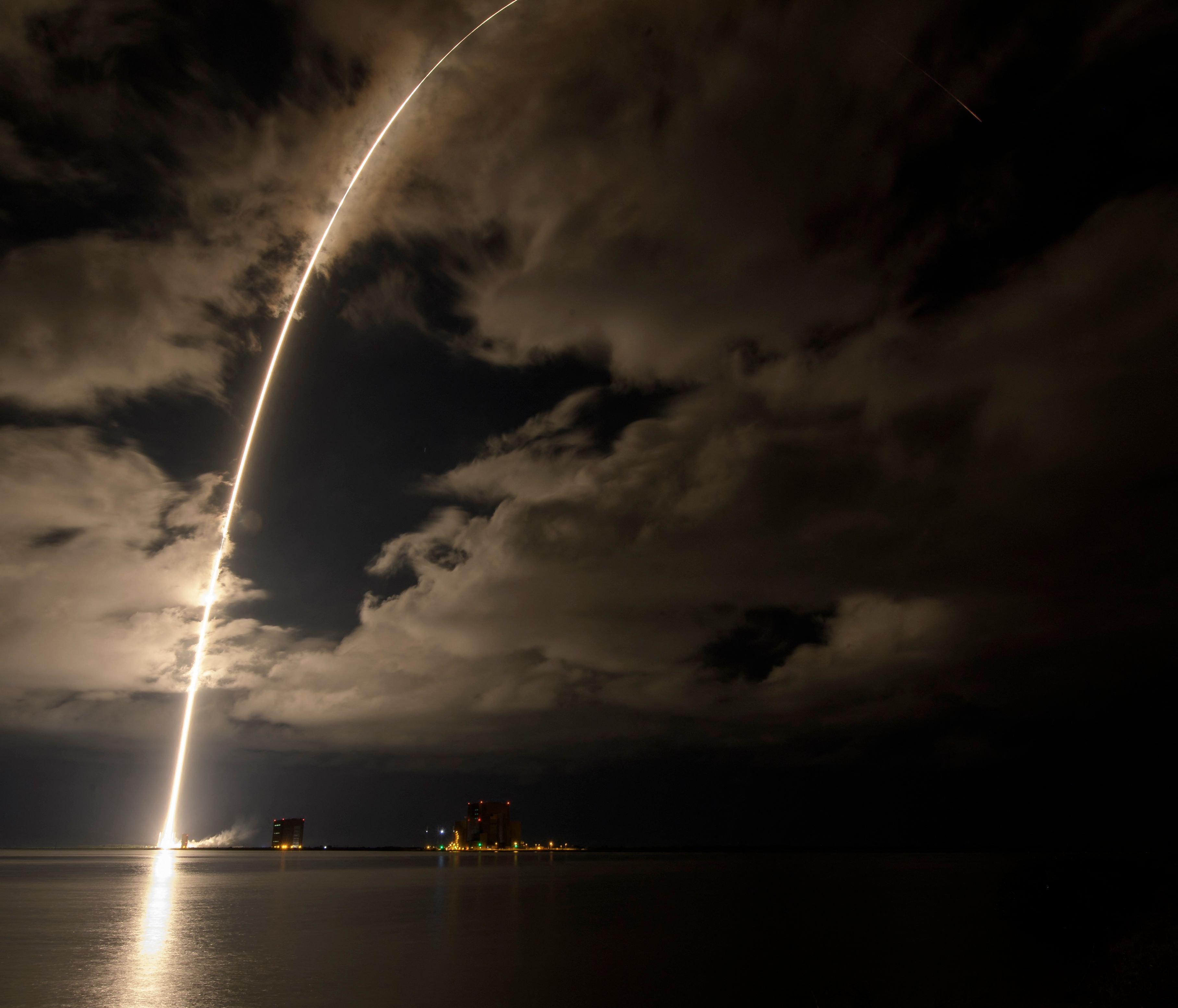 NASA's asteroid hunter Lucy soars into sky with diamonds - Vimarsana News