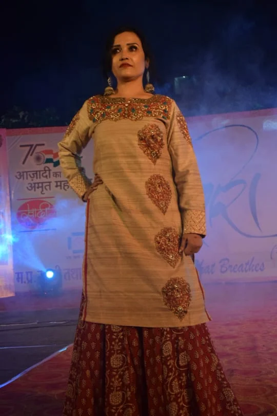 Model showcasing her Khadi attire at Khadi Utsav in Bhopal on Tuesday.