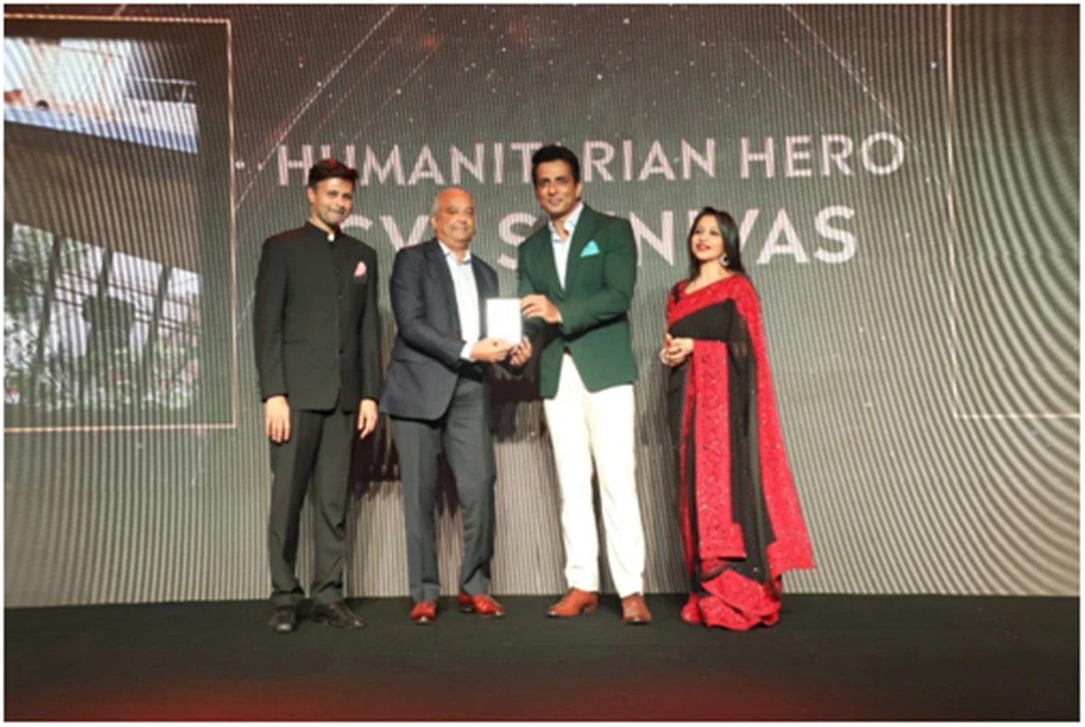 (L-R) - Abhishek Karnani, Chairperson, IAA IndIAA Awards, CVL Srinivas, Country Manager WPP India, Sonu Sood & Megha Tata, President- IAA India Chapter