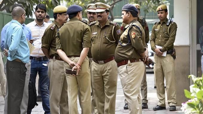 Fearing 'trained killers' of his age, Ghaziabad temple priest accuses 10-year-old boy of snooping; cops question Muslim minor - Vimarsana News