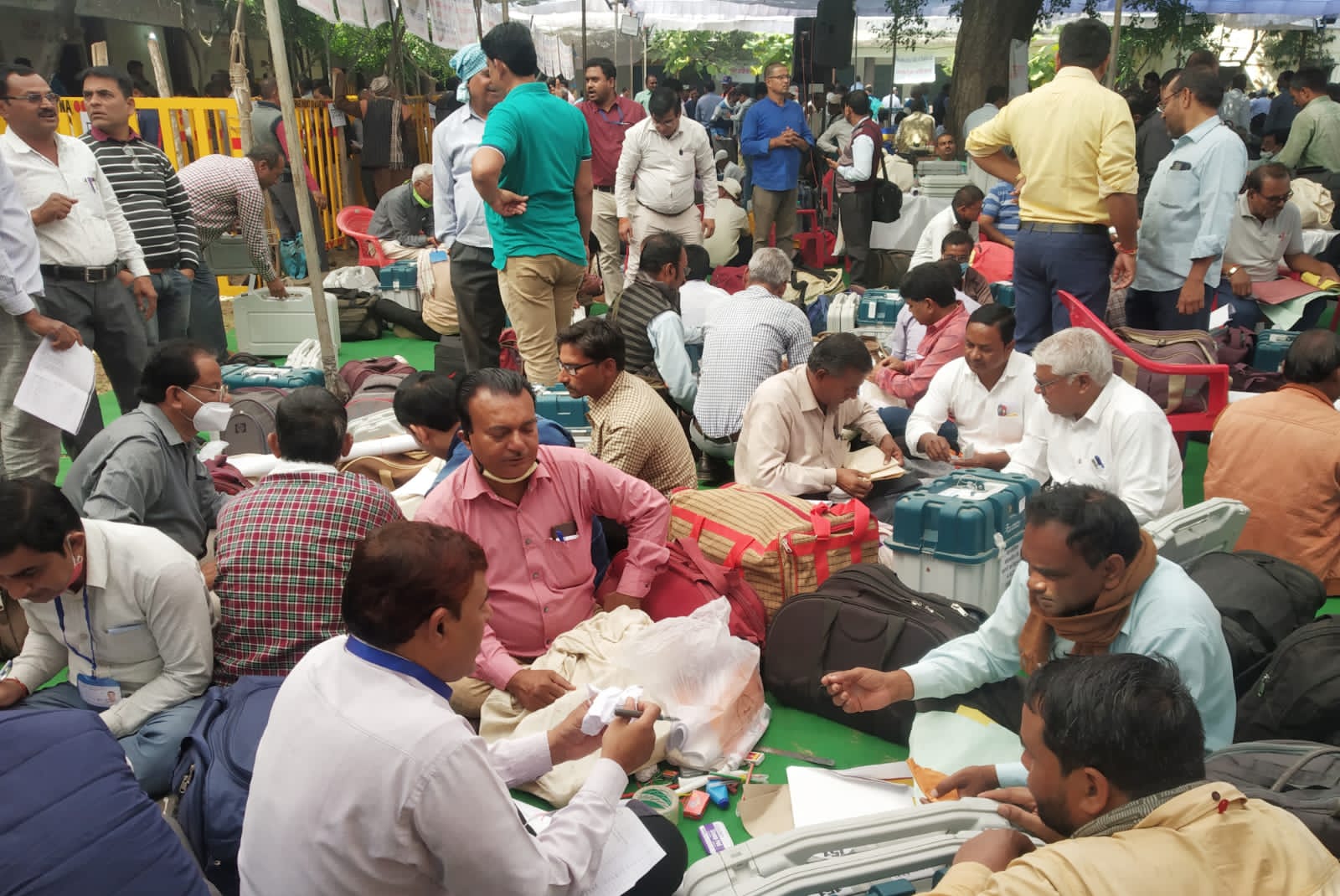 Stage set: Voting for 3 Assembly and 1 LS seats today in MP - Vimarsana News