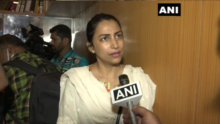 'Nikah happened but Sameer didn't legally change his religion,' wife Kranti Redkar hits back at NCP leader Nawab Malik - Vimarsana News