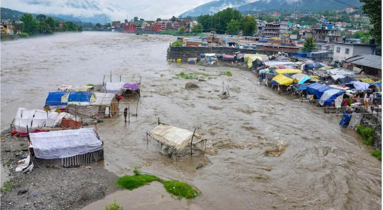Educational institutions in Uttarakhand to remain closed on Monday as city braces itself for heavy rains - Vimarsana News