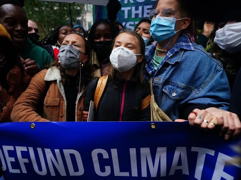 Environmental activist Greta Thunberg arrives in Glasgow, joins climate rally ahead of COP26 summit on climate change - Vimarsana News