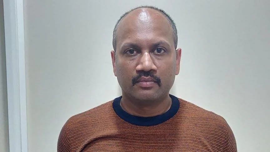 Mumbai cruise drug bust: NCB witness KP Gosavi booked in another case by Pune police - Vimarsana News