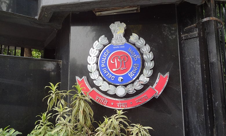 Delhi Police nabs four members of Gogi Gang, recovers three pistols and 18 live cartridges - Vimarsana News