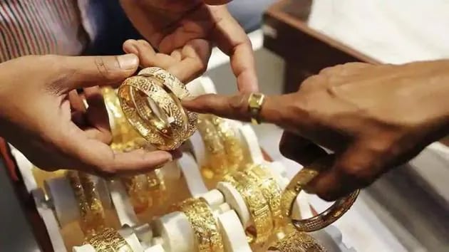 Bunty-Babli: Con couple dupe jeweler by mortgaging fake gold ornaments - Vimarsana News
