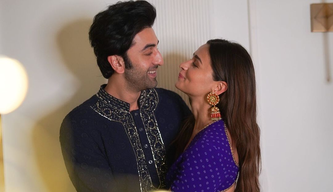 Alia Bhatt and Ranbir Kapoor pack on PDA in latest Diwali post - Vimarsana News