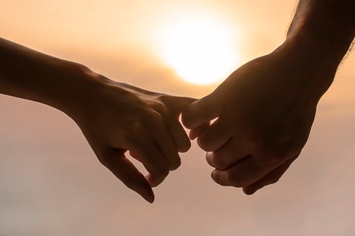 Guiding Light: Love knows no boundaries - Vimarsana News