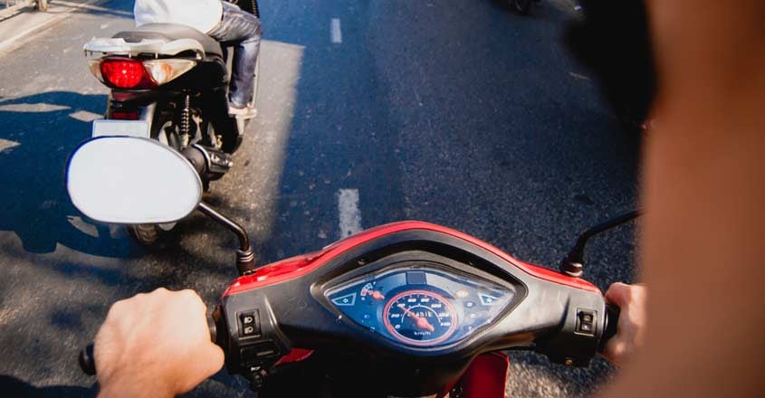 Mumbai: Son of college principal held for stealing scooter from Aarey Road - Vimarsana News