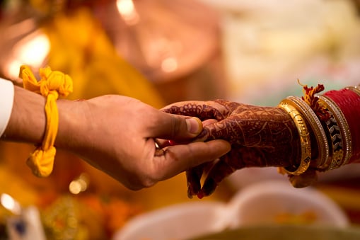 Hassled groom seeks police help to solemnise his marriage after bride's side requests to stop dancing - Vimarsana News