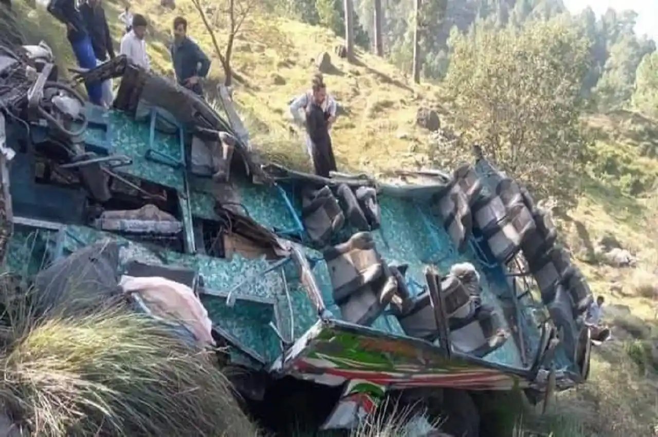 PoK: At least 22 killed, 8 injured after bus falls 500 meters down in ravine - Vimarsana News
