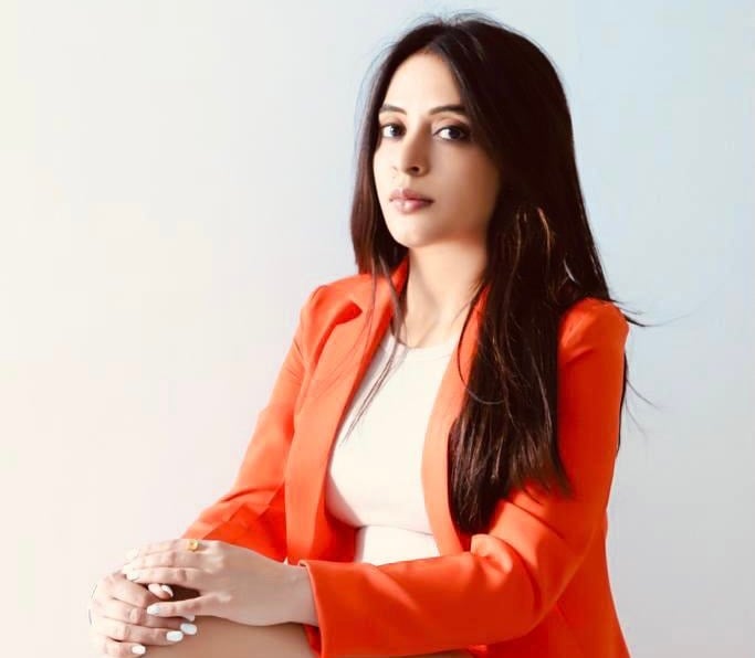 Anoushka Adya: A promising business leader, and a humanitarian dedicated to uprooting gender bias - Vimarsana News