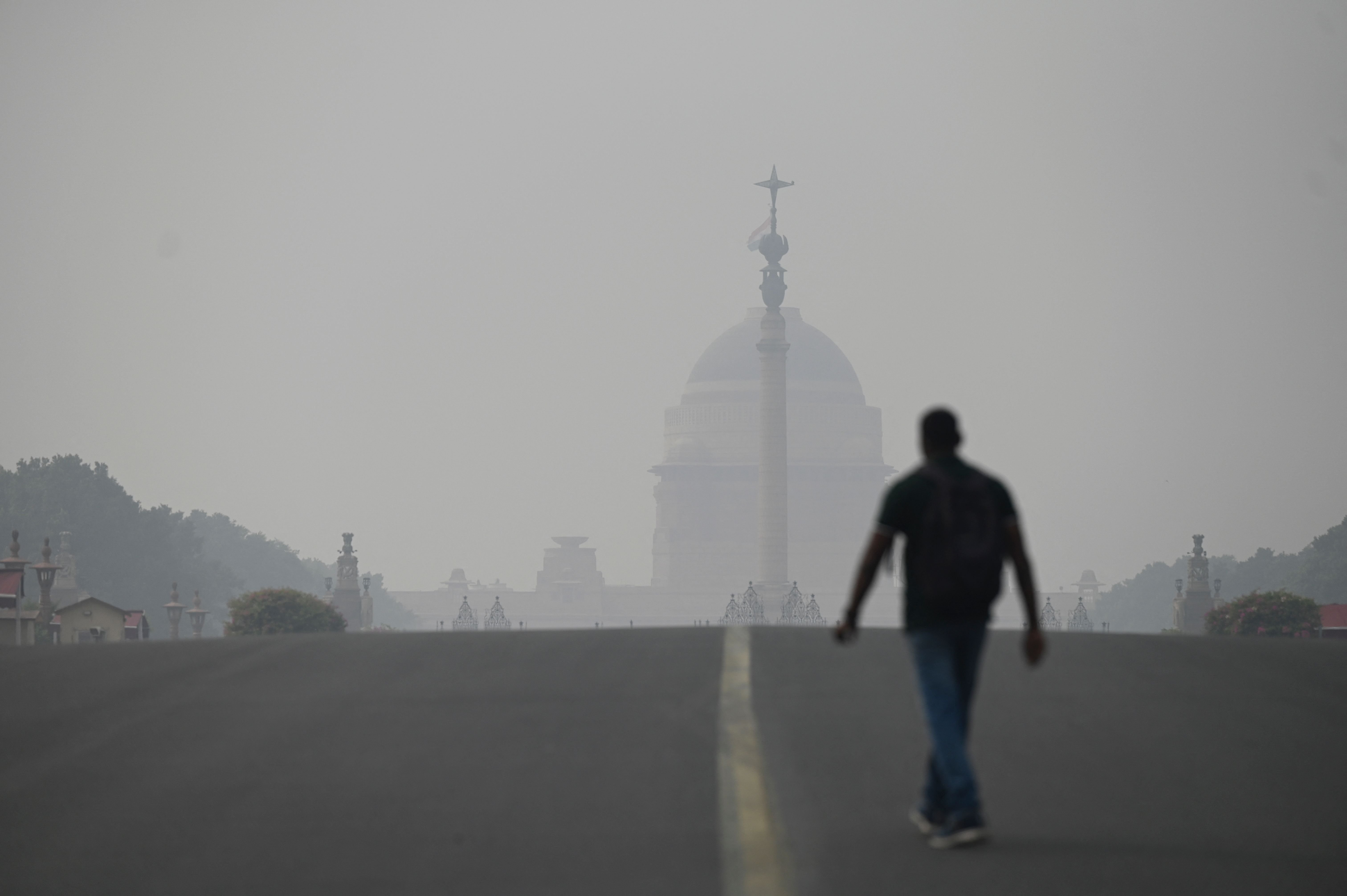 After Diwali celebrations, air quality at Delhi's Janpath recorded in 'hazardous' category - Vimarsana News