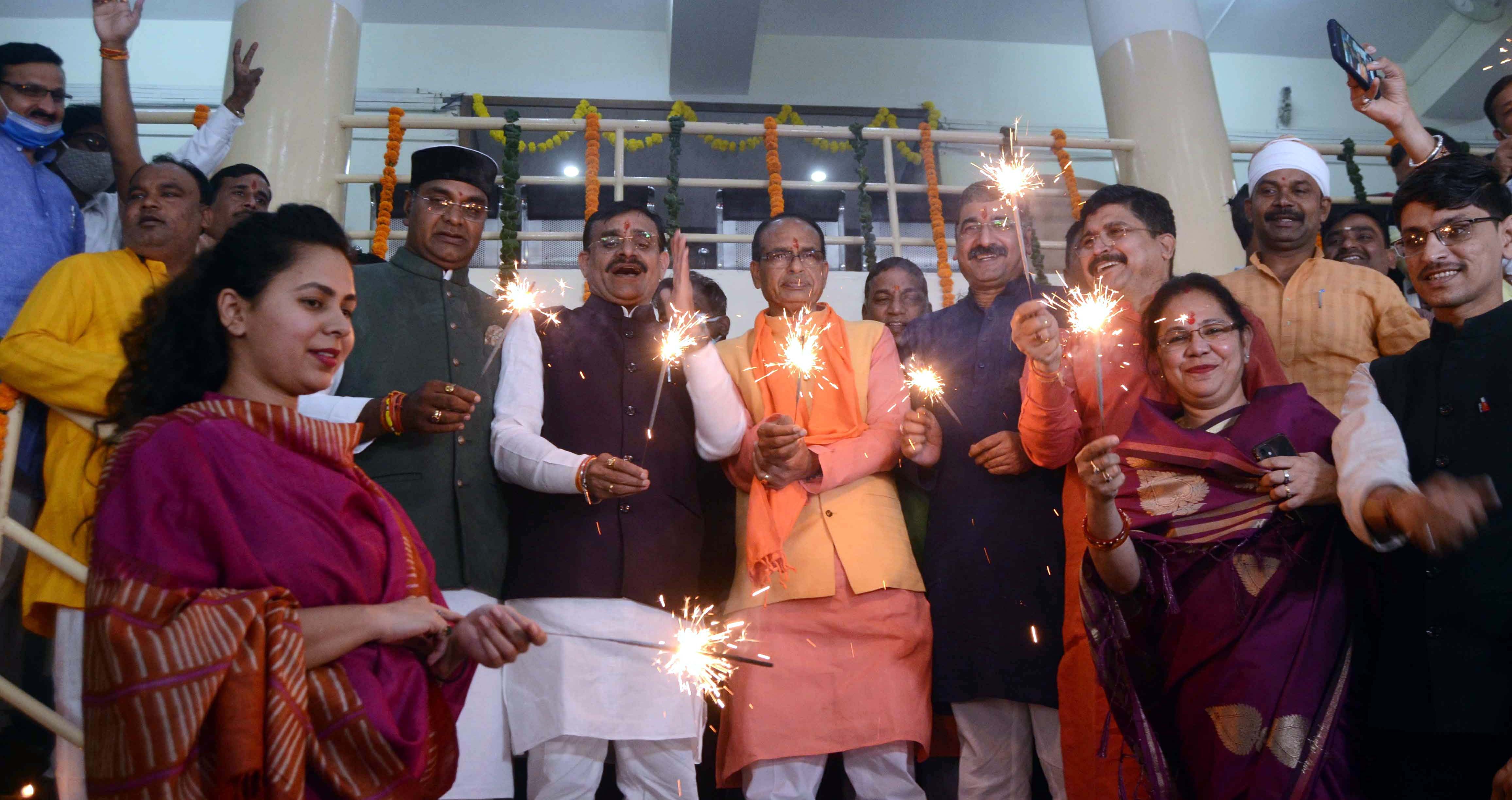 MP Assembly bypolls: Broke Congress strongholds of Prithvipur and Jobat, says BJP - Vimarsana News