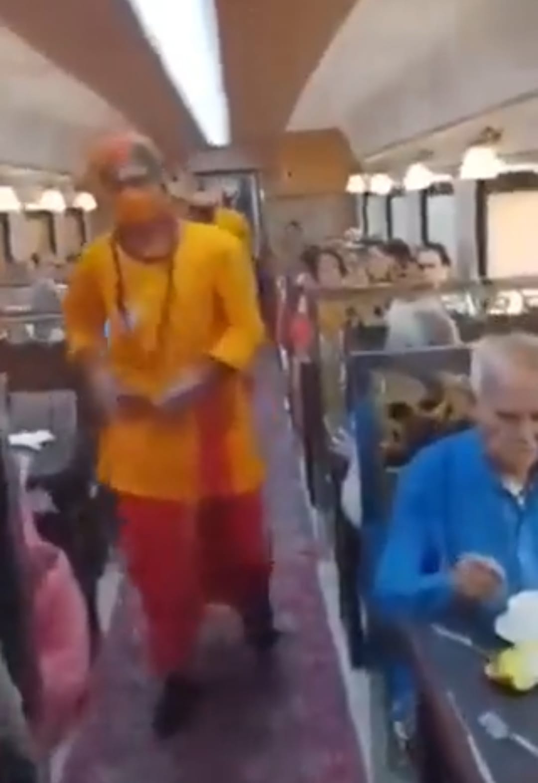 Will stop Ramayan train if saffron dress code of waiters not withdrawn, say religious leaders in Ujjain - Vimarsana News