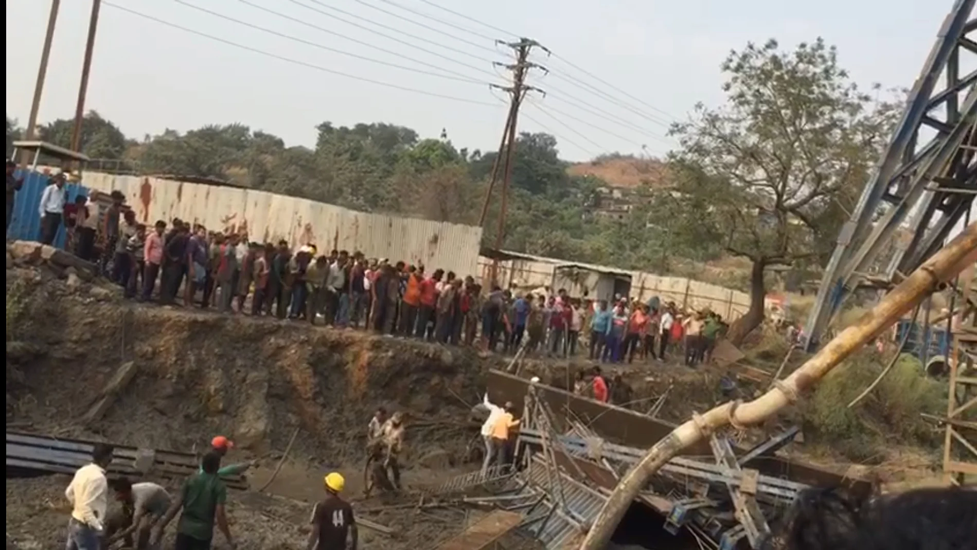 The incident took place around 4.15 pm while the labourers were filling the cement-concrete mixture at the pillar’s pier cap