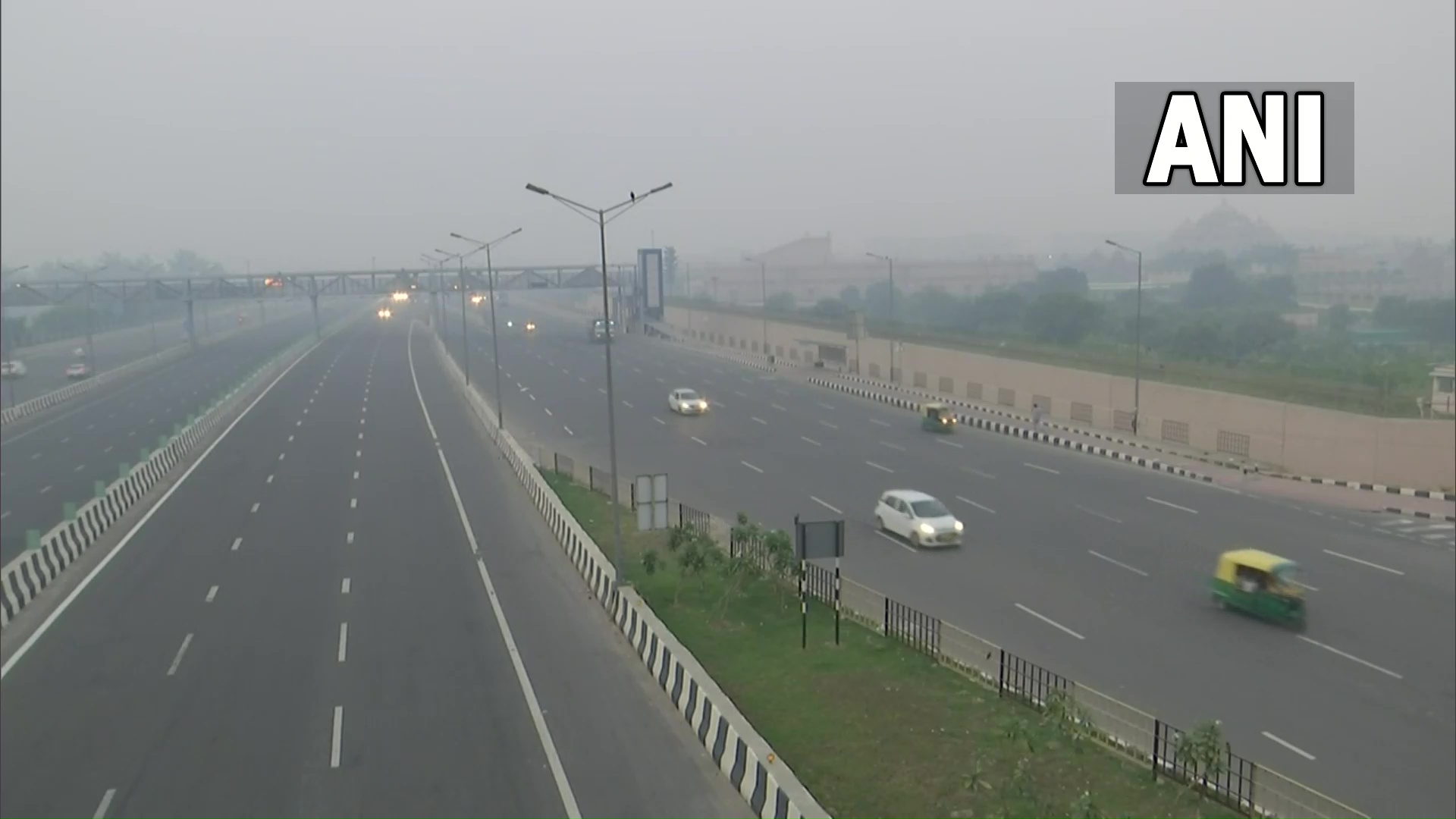Delhi air quality remains in 'very poor' category; AQI at 329 - Vimarsana News