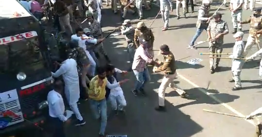 Bhopal: Police lathi-charge NSUI workers marching to gherao CM House - Vimarsana News