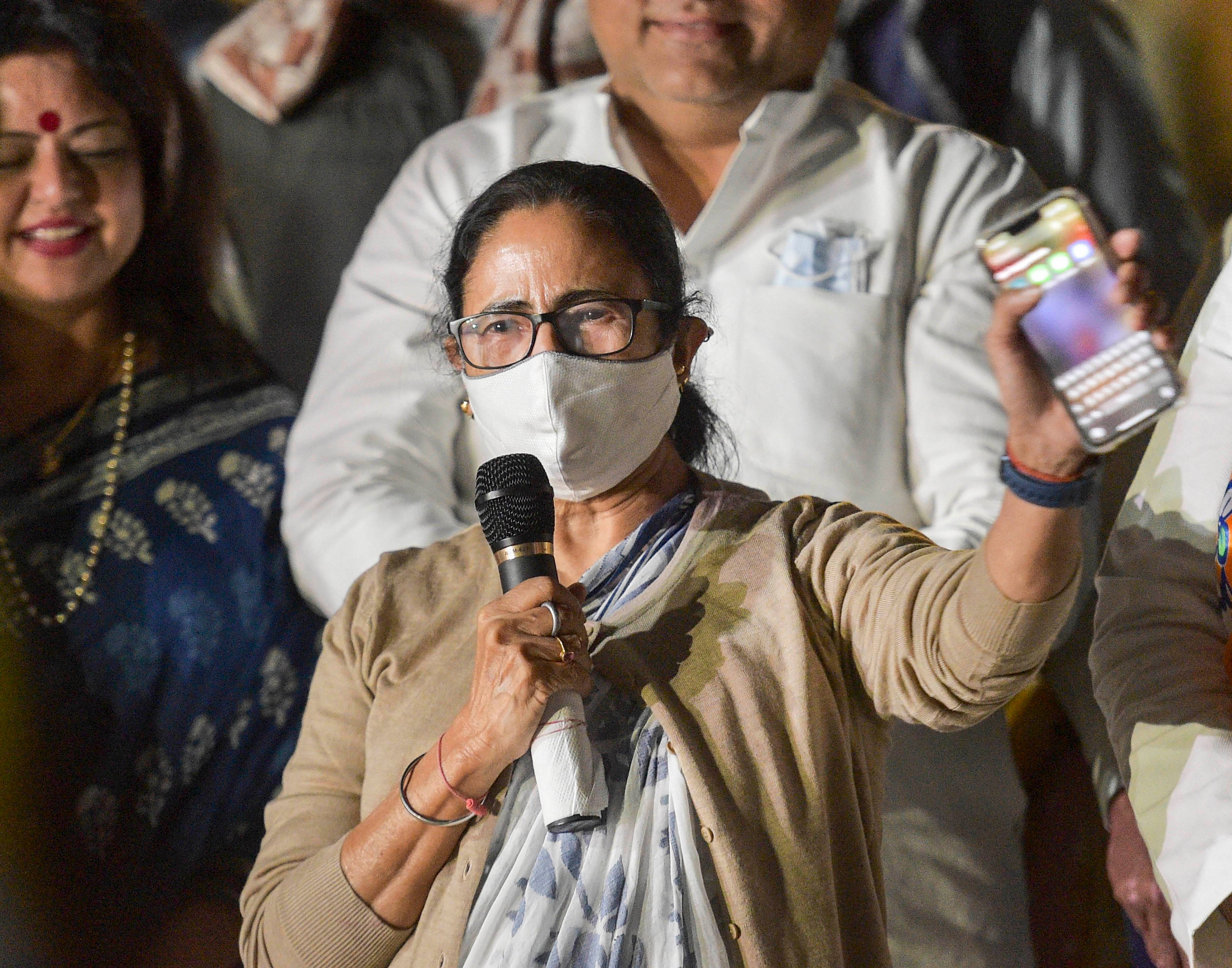 From Kirti Azad to Ashok Tanwar, here's full list of leaders who joined TMC in presence of Mamata Banerjee today - Vimarsana News