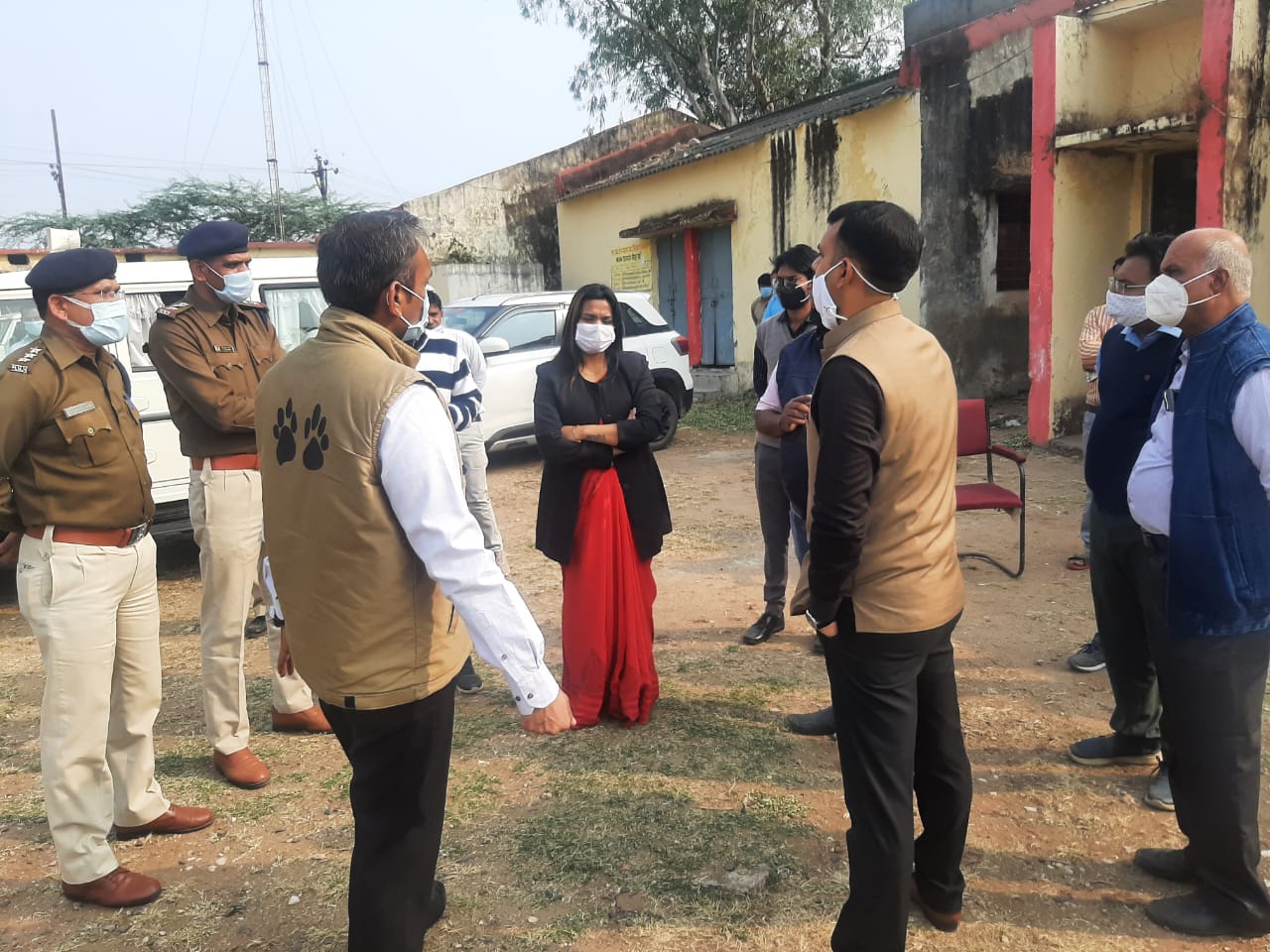 Madhya Pradesh: Collector reviews operation of vaccination centre at Meghnagar - Vimarsana News