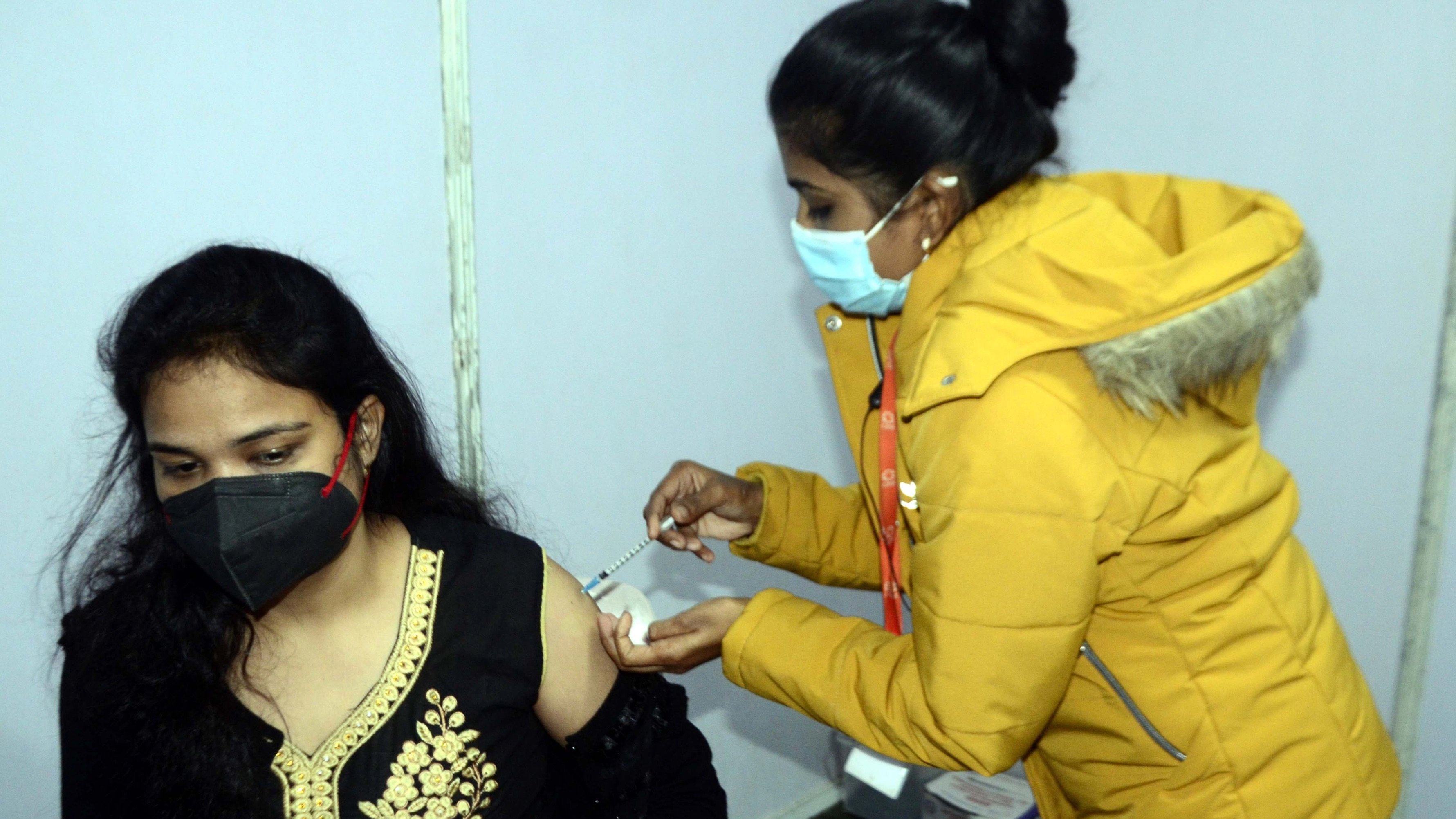Madhya Pradesh: 77% second dose given; 100% vaccination by December end, orders CM Shivraj Singh Chouhan - Vimarsana News