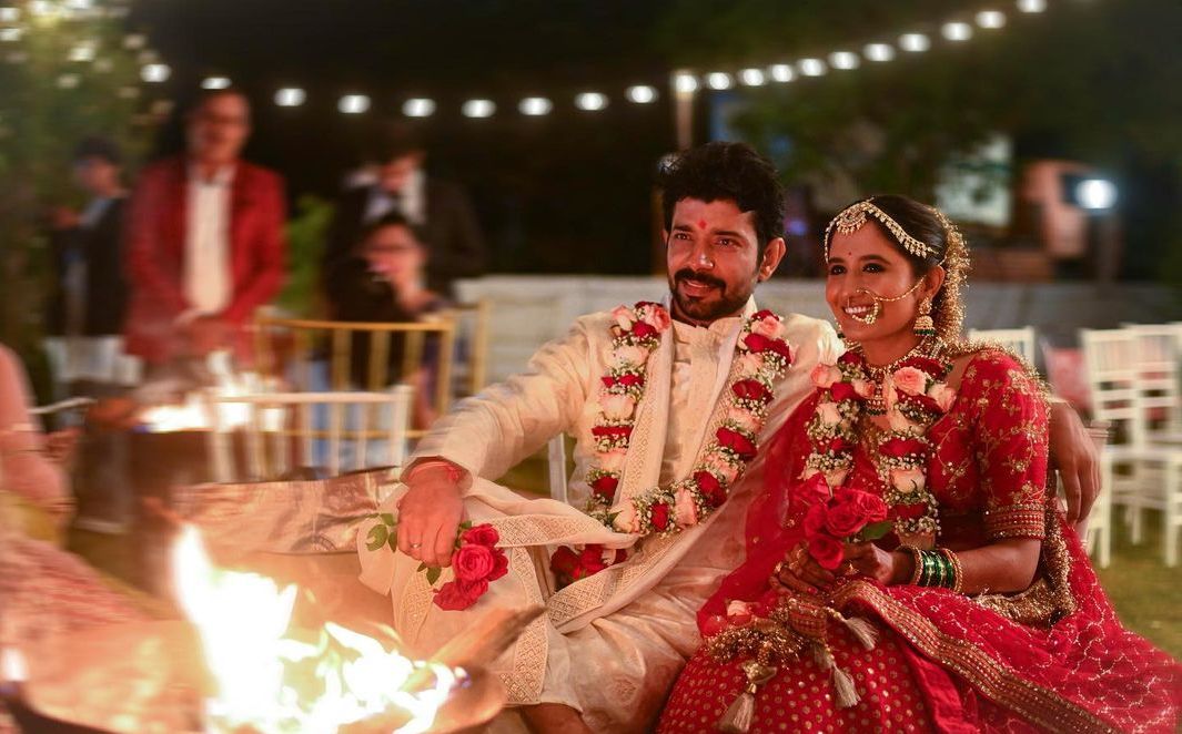 After 8 years of dating, 'Mukkabaaz' actor Vineet Kumar Singh ties the knot with Ruchiraa Gormaray - Vimarsana News