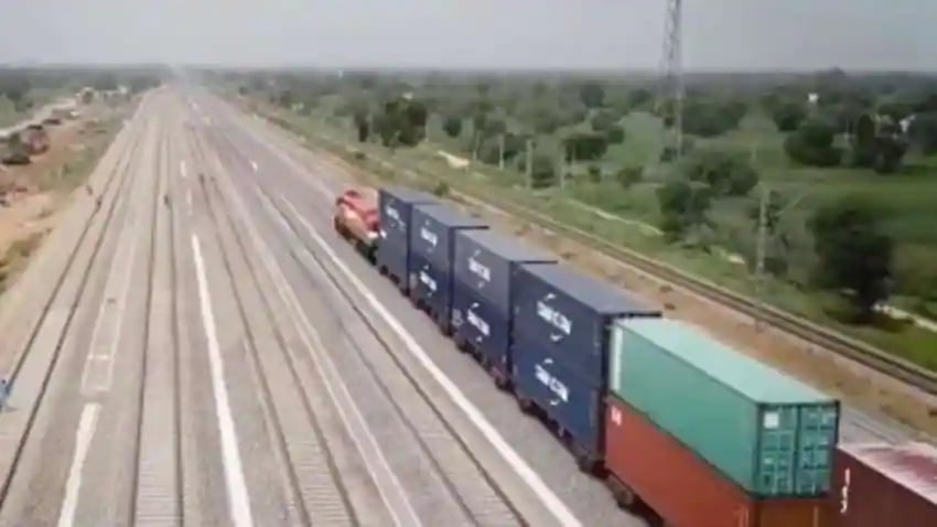 Western Dedicated Freight Corridor sets completion target of Dec 2022, 99 percent land acquisition complete - Vimarsana News