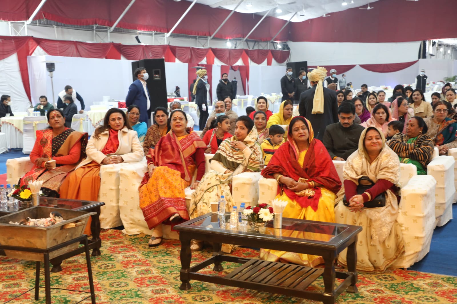 Bhopal: Get-together at CM House: Chouhan hosts ministers, MLAs and family members - Vimarsana News