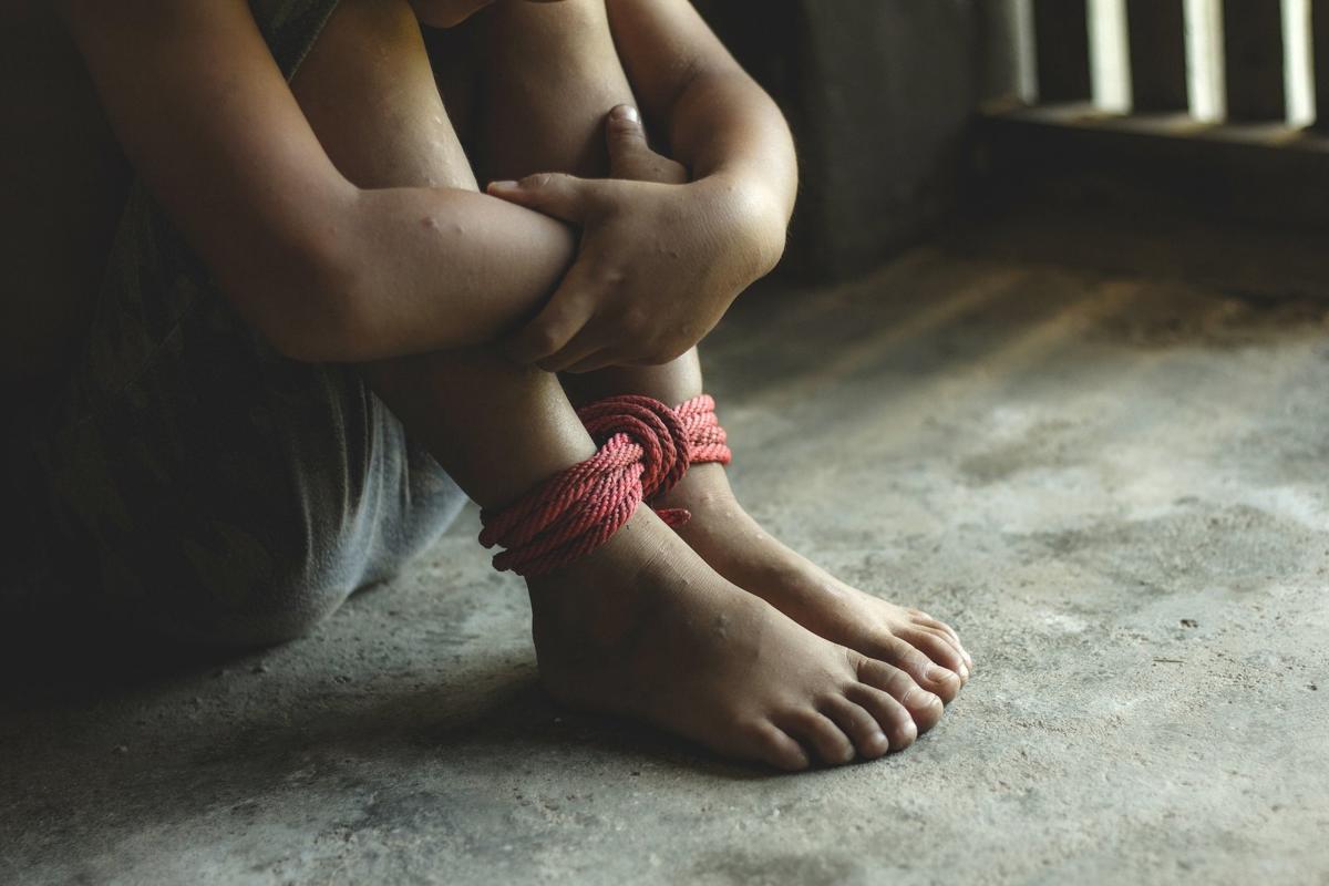 Thane: Anti-Human Trafficking Cell (AHTC) rescues 12-year-old girl from flesh trade, cousin sister arrested - Vimarsana News