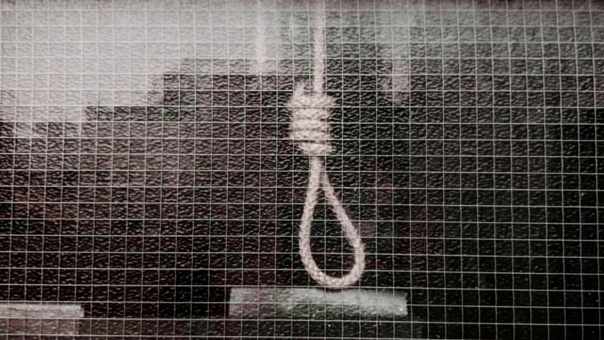 UP: Poor mason commits suicide in Shahjahanpur after probe over transactions worth lakhs in his account - Vimarsana News