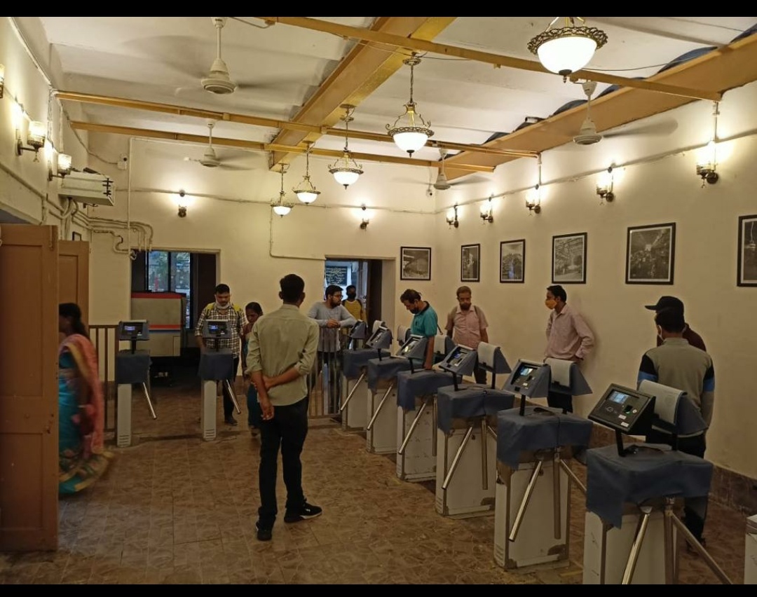 Mumbai: Western Railway to introduce radio frequency identification (RFID) card-based attendance system amid Covid threat - Vimarsana News