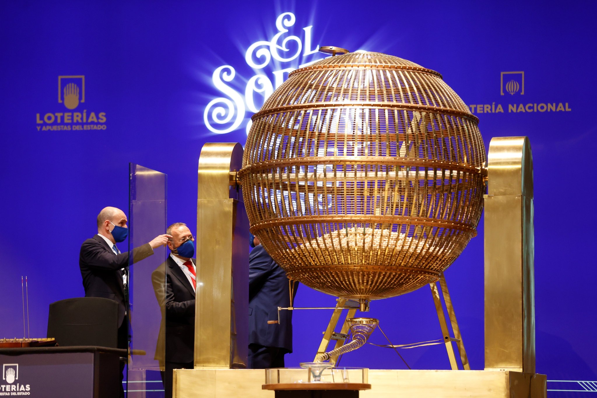 Spain's Christmas lottery offers a distraction from pandemic - Vimarsana News