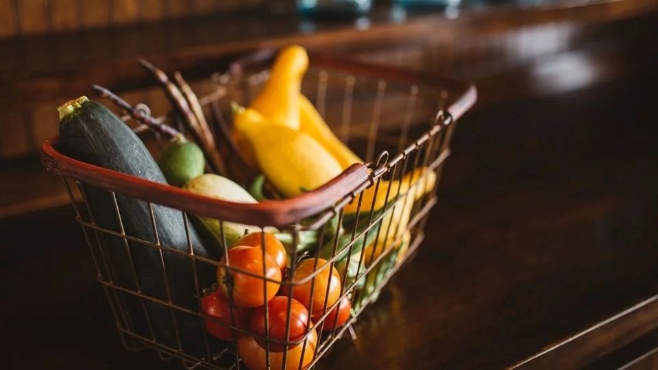 China: Free groceries delivered to Xi'an residents amid COVID-19 lockdown - Vimarsana News