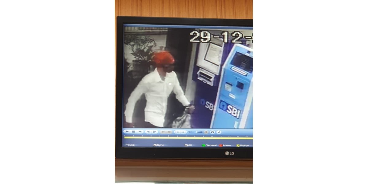 Mumbai: Two cousins held for Dahisar bank robbery - Vimarsana News