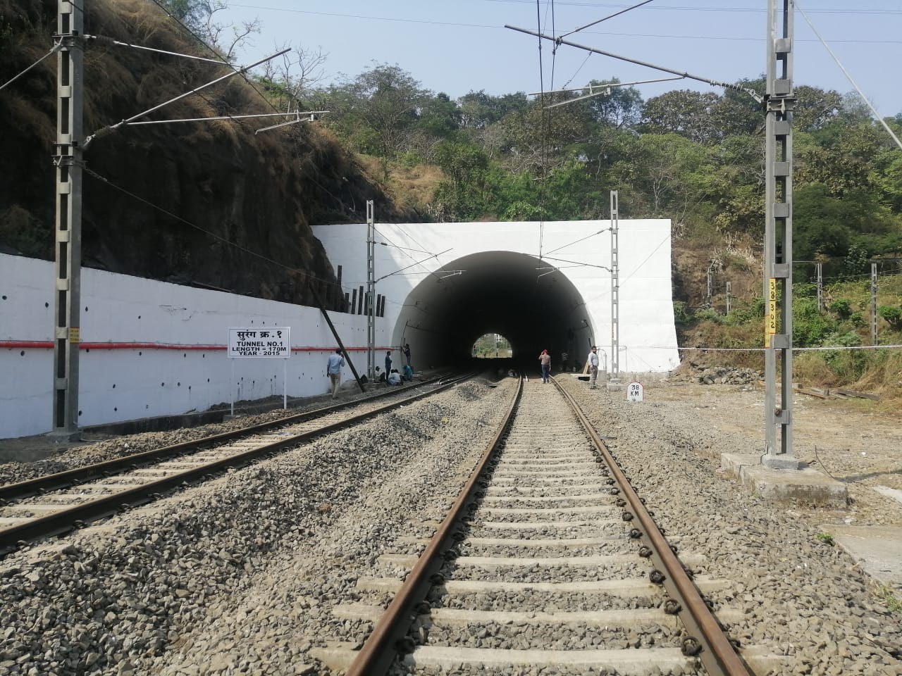 Mumbai: Western Dedicated Freight Corridor working on construction of new rail tunnels, likely to be done by June next year - Vimarsana News