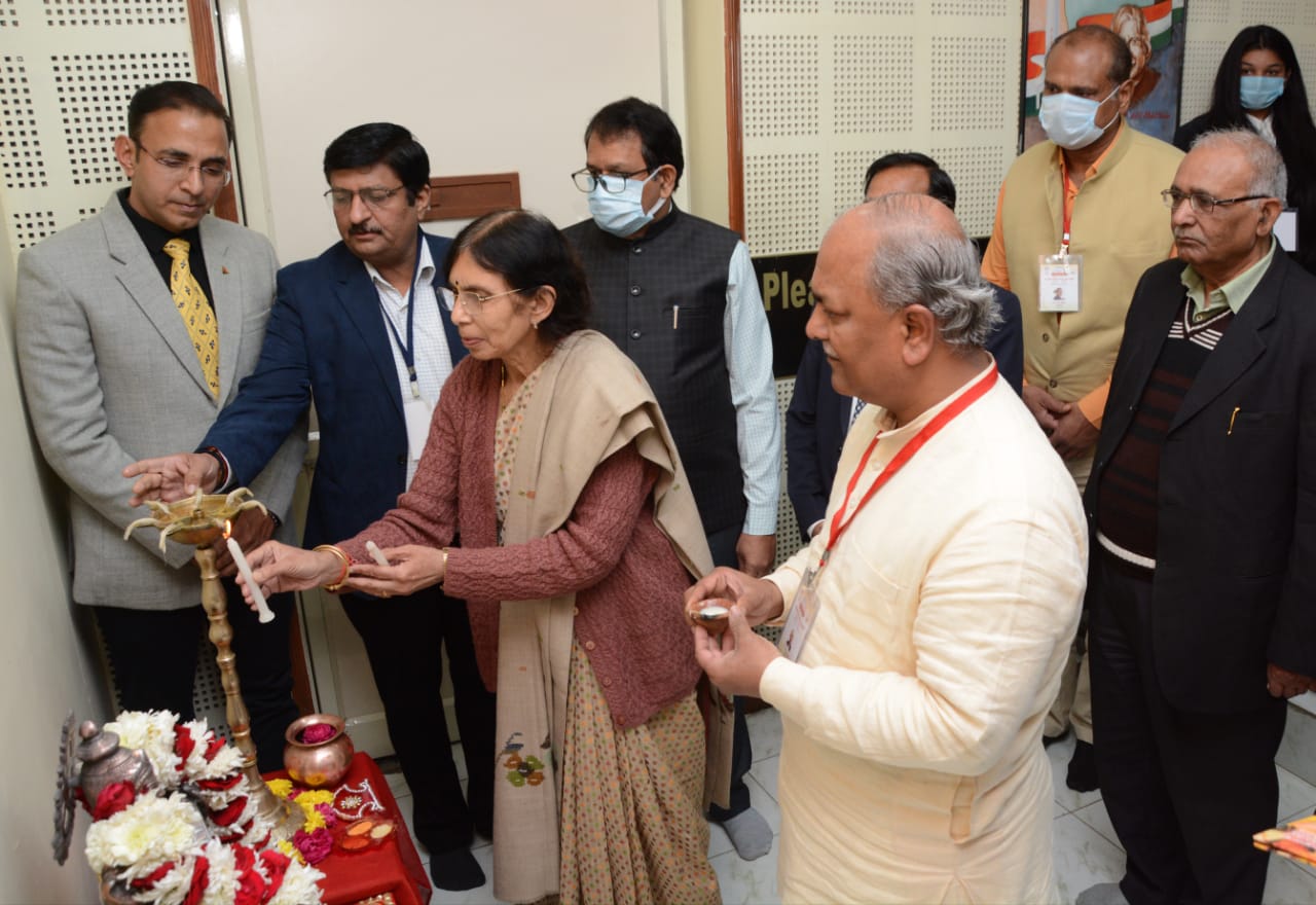 Indore: Two-day MP Vigyan Paryatan starts at IIPS, V-C lionizes MP as tourists' destination - Vimarsana News