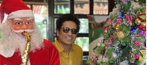Sachin Tendulkar shares throwback pics of Christmas celebration, netizens react - Vimarsana News
