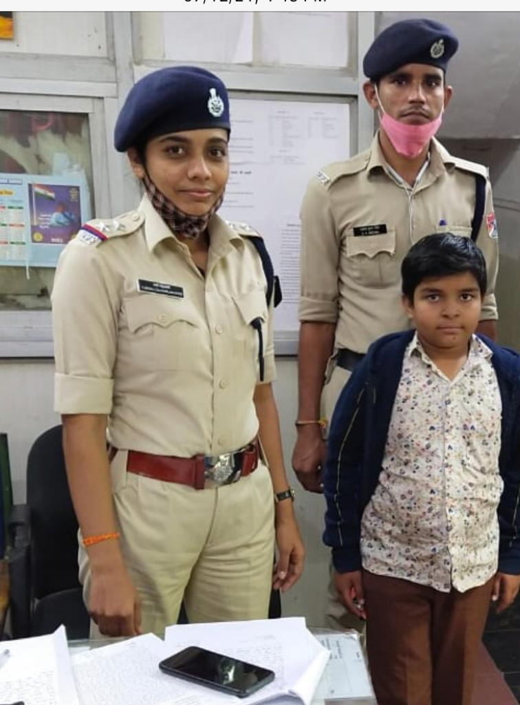 864 children rescued from trains, platforms, railway premises and reunited with families by RPF: Data - Vimarsana News