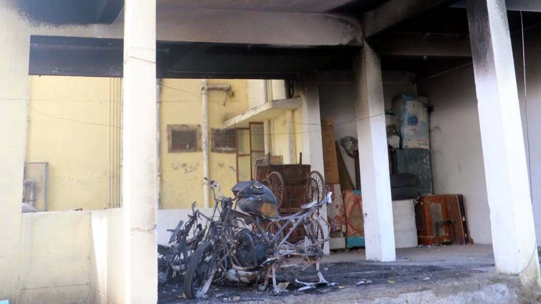 Bhopal: Man sets afire vehicles over dispute with building resident - Vimarsana News