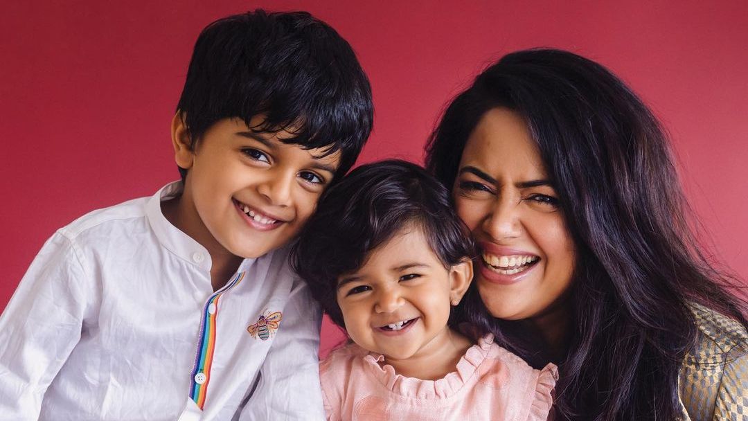 Sameera Reddy Birthday Special: Mesmerizing mom moments of the actress; see pics - Vimarsana News