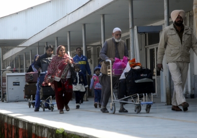 Omicron scare: 5 Pakistani's test positive for Covid-19 at Karachi airport upon returning from Saudi Arabia - Vimarsana News