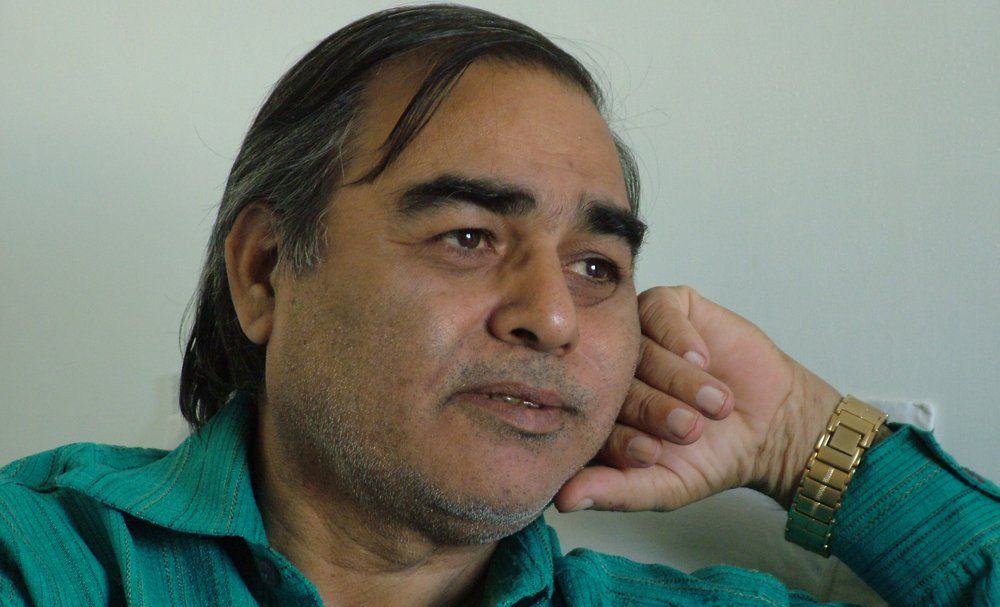 Lyricist Ibrahim Ashk, who penned songs for 'Kaho Na Pyaar Hai' and 'Koi... Mil Gaya' dies of COVID-19 complications - Vimarsana News