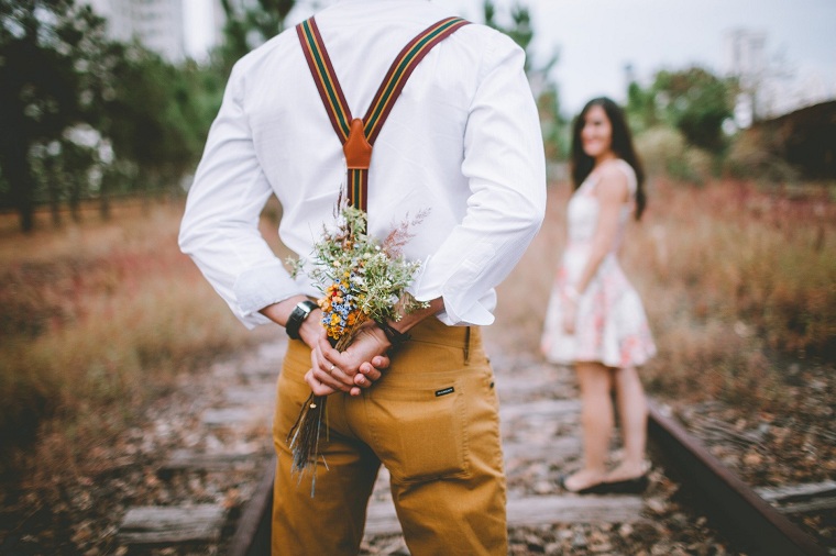 Love at first sight Vs Falling in love slowly: What would you prefer? - Vimarsana News