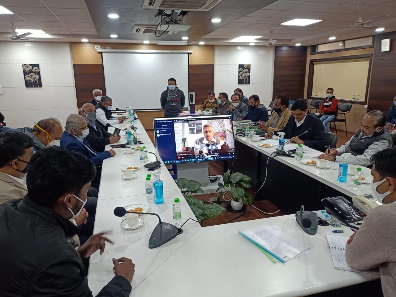 Indore: PS chairs meeting on Pithampur - Vimarsana News
