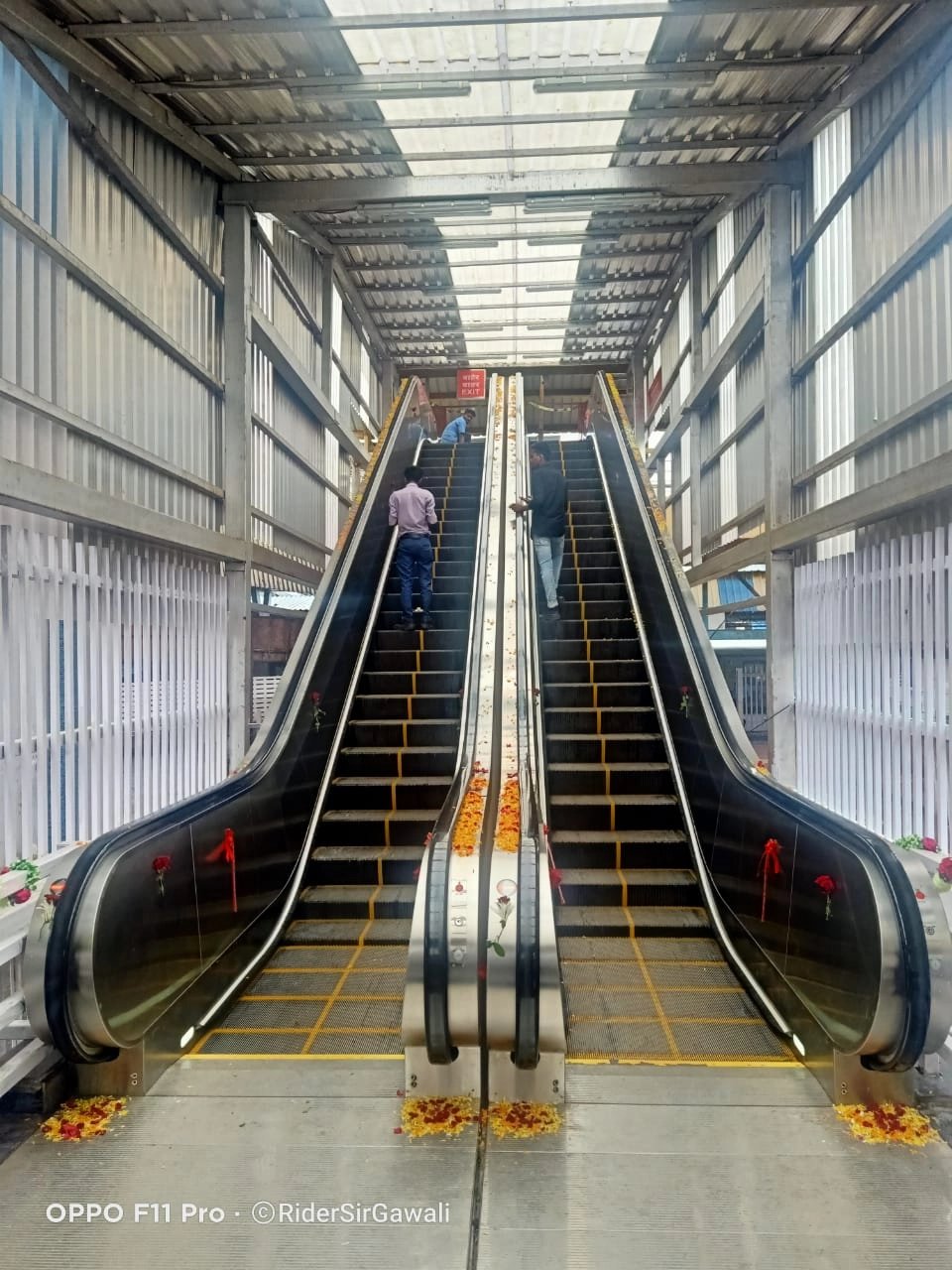 Mumbai: Western Railway commissions 4 new escalators, 5 lifts at Central Division stations - Vimarsana News