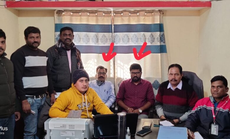 Chhindwara: Two PWD officials caught accepting Rs 1 lakh bribe - Vimarsana News