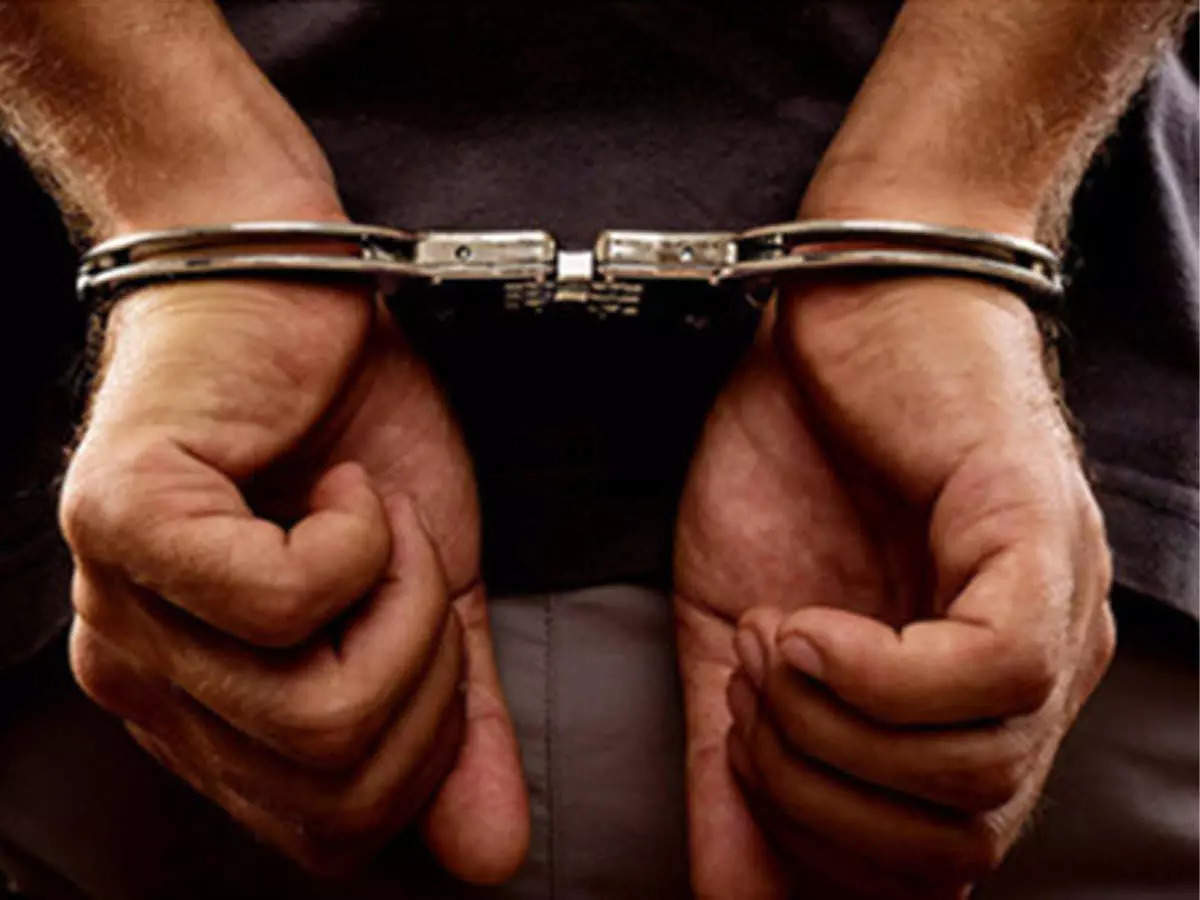 Mumbai: Chembur police arrests accused convict within 24 hours who fled from Covid centre - Vimarsana News